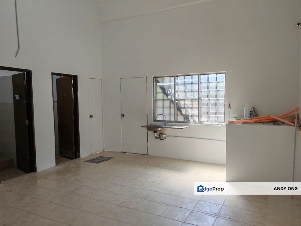 Ground floor shop in Taman Komersial Snawang , Negeri Sembilan, Senawang