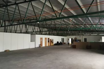 Deatached factory/warehouse Glenmarie