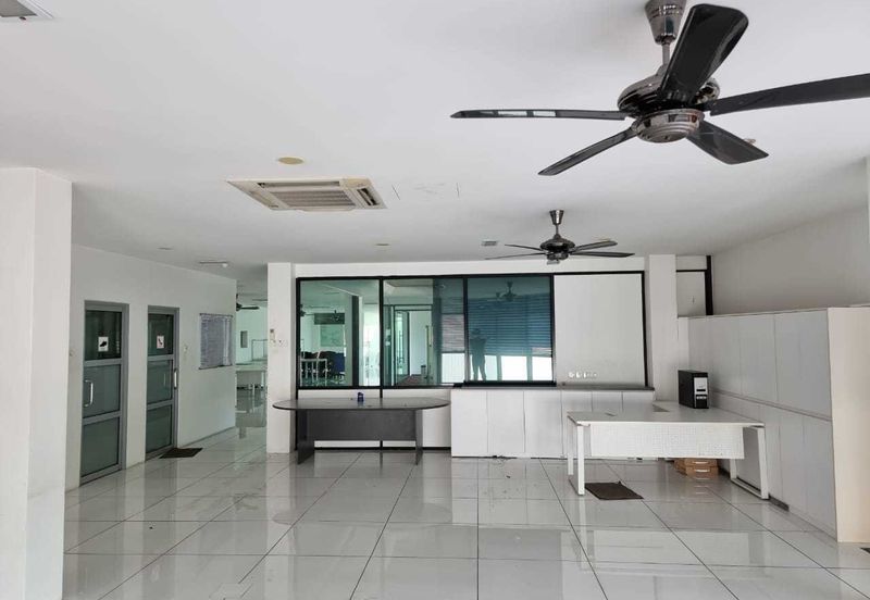 Shah Alam Warehouse / Factory