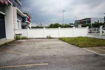 Semi-D Factory Kota Damansara