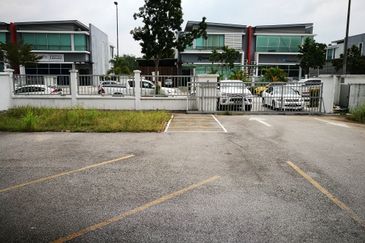 Semi-D Factory Kota Damansara