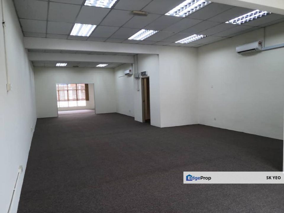 Shop lot Tiara Square for Rental @RM3,000 By SK YEO | EdgeProp.my