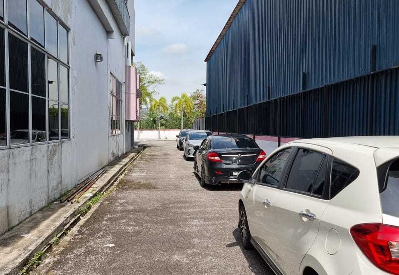 Bandar Pinggiran Subang