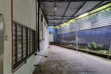 Detached factory Shah Alam