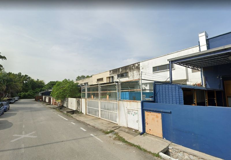 Corner factory Glenmarie