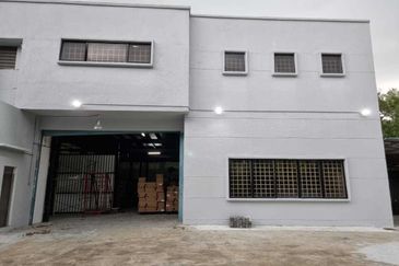 Corner factory Hicom Glenmarie