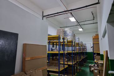 Factory / Warehouse Glenmarie