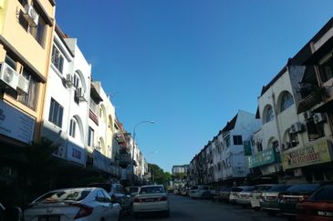 Corner shop Subang Jaya