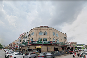 Corner shop Bandar Puchong