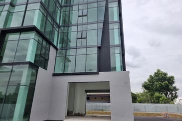 Semi D factory Hicom Glenmarie