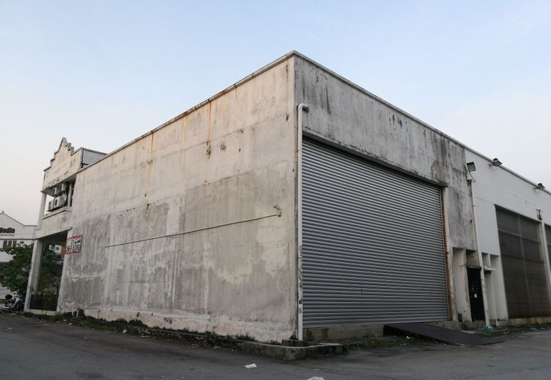 Corner factory Ara Damansara 