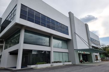 Corner factory Glenmarie