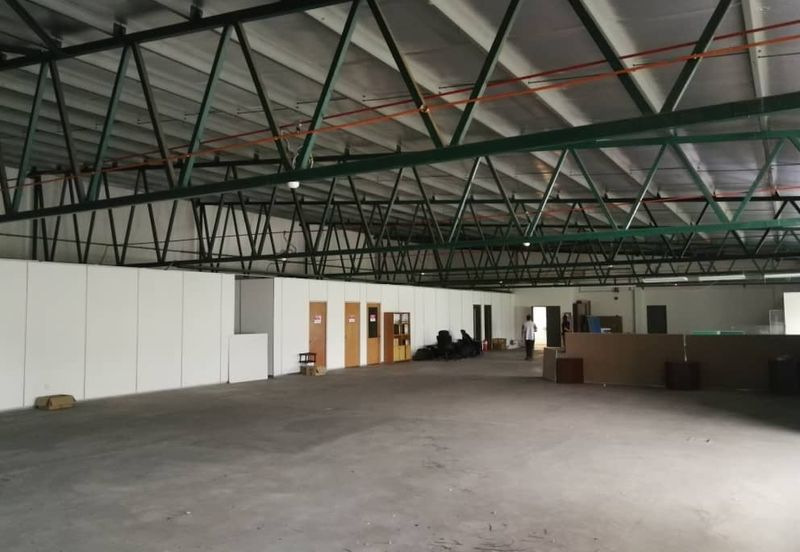 Corner factory Glenmarie