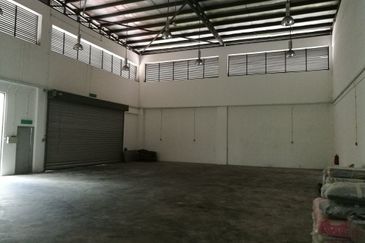 Semi d factory cum office Bukit Jelutong