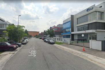 Semi-D Factory/Warehouse Bukit Jelutong