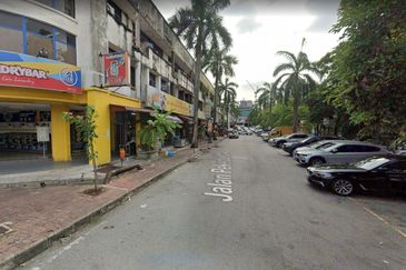 3 storey shop office Hicom Glenmarie