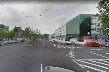 3 storey detached factory/ warehouse Glenmarie