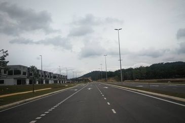 1.03 acres industrial land Puncak Alam