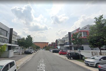 Semi d factory cum office Bukit Jelutong