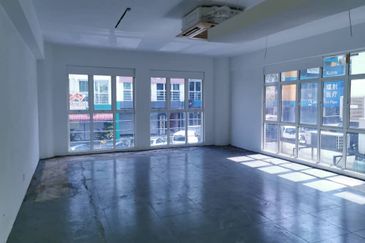 Corner office lot Bandar Puteri Puchong