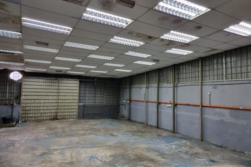 Link factory frontage main road Glenmarie