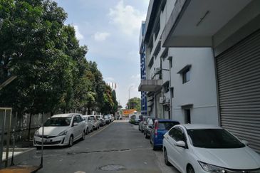 Detached factory / warehouse Hicom Glenmarie