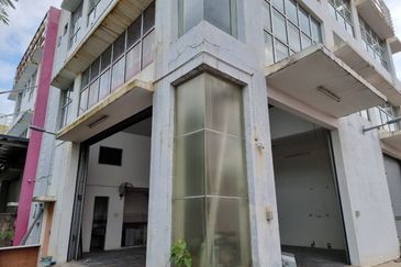 Semi d factory Bukit Jelutong