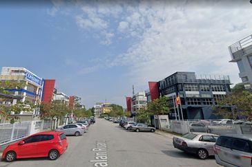 Semi d factory Bukit Jelutong