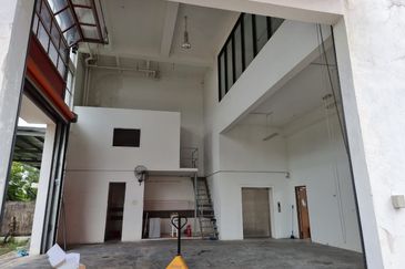 Semi d factory Bukit Jelutong