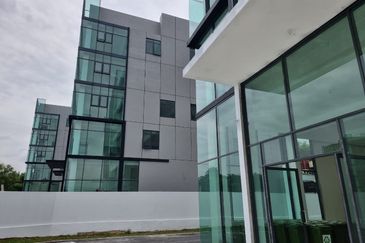 Semi D factory Glenmarie