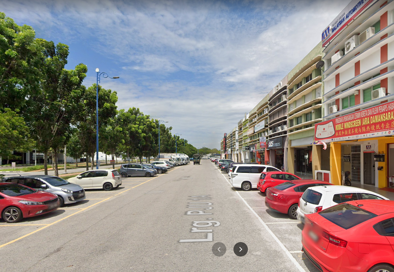 3.5 story shop office Ara Damansara