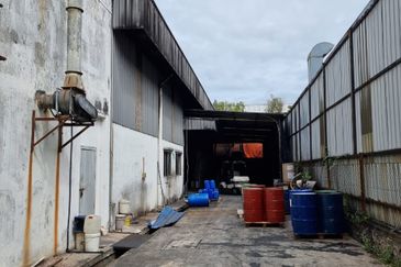 Detached factory Shah Alam