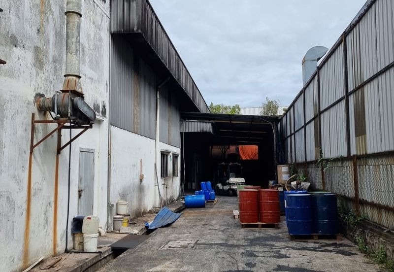 Detached factory Shah Alam