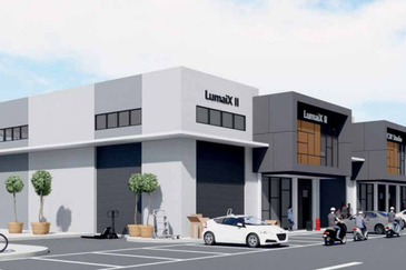 New factory frontage main road Bandar Puncak Alam