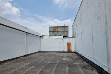 Factory / warehouse Glenmarie