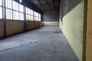 Factory / warehouse Kota Damansara