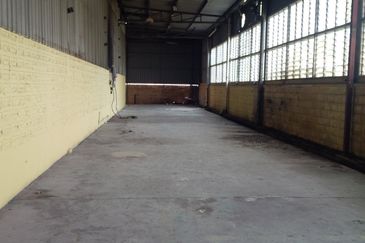 Factory / warehouse Kota Damansara