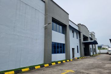 Detached Factory / warehouse Shah Alam