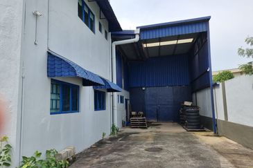 Detached Factory / warehouse Shah Alam