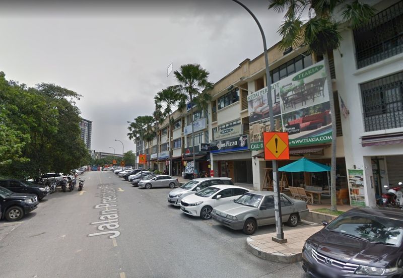 Ground shop lot Glenmarie