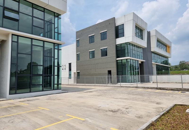 Semi-D factory Rawang