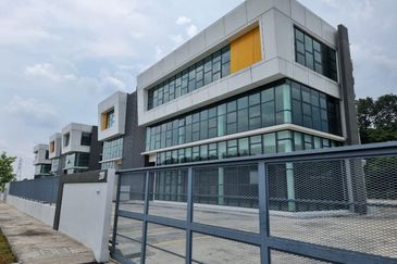 Semi-D factory Rawang