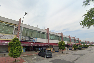 End Lot Shop Bandar Kinrara