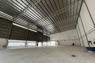 New factory Bandar Puncak Alam