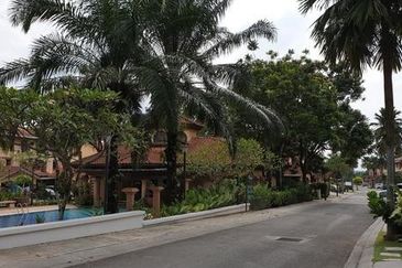 Villamas Condominium