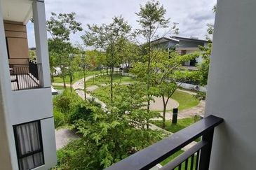 Bandar Tropicana Aman