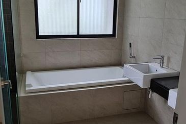 Bandar Tropicana Aman