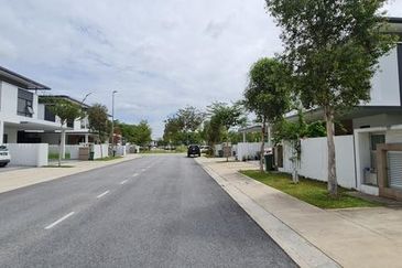 Bandar Tropicana Aman