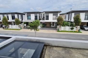 Bandar Tropicana Aman