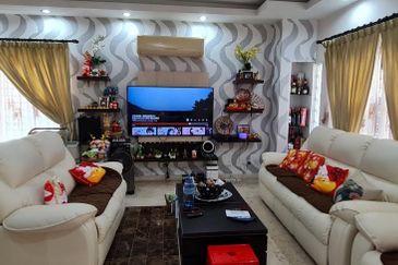 Jalan Spektrum U16 @ Taman Bukit Subang